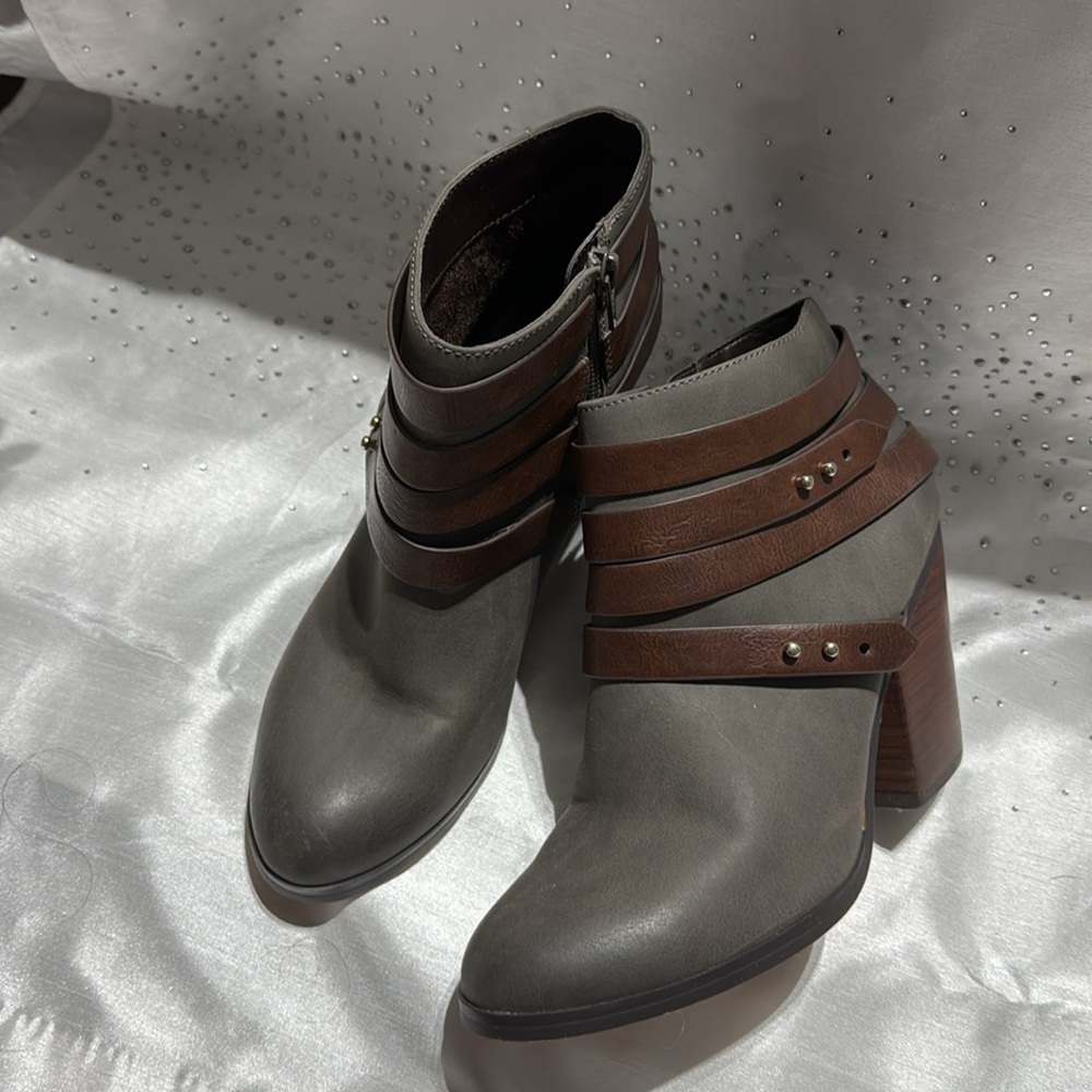 Studio Insole Booties - Picture 4 of 4